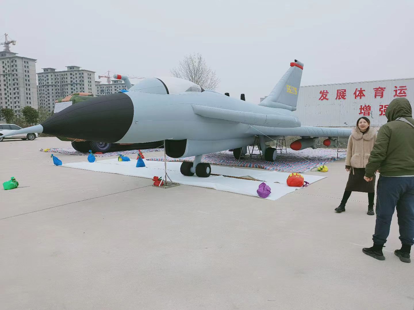 重庆军事模拟训练利器！定制战斗机充气模型